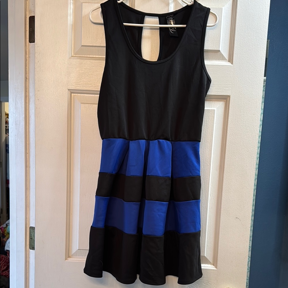Trixxi Strapless Dress in Black and Blue